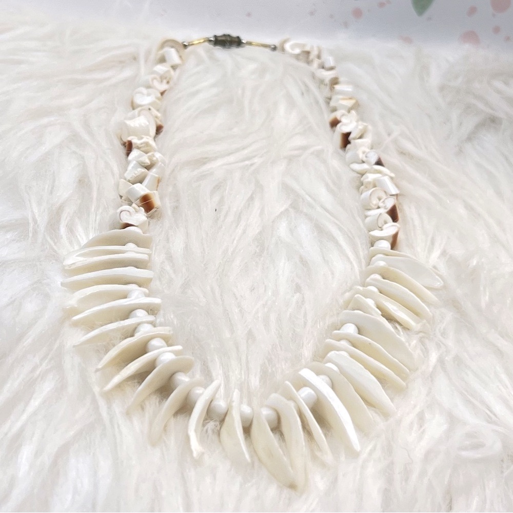 Vintage Shell 18” Beach Hand Made Necklace